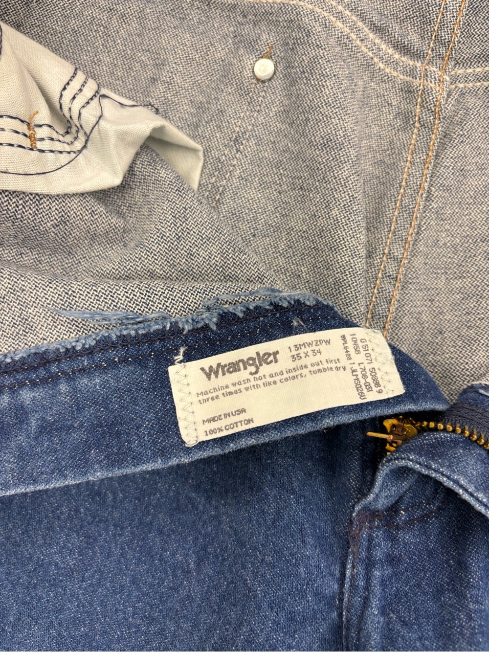 Wrangler Men's Straight-Leg Jeans in Deep Blue Denim size 35 X 34 - Picture 4 of 4